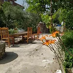 Spacious House With A Big Garden And Fire Pit *