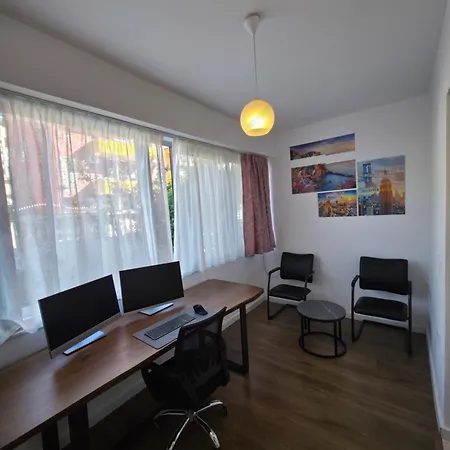 Holiday home Spacious House With A Big Garden And Fire Pit