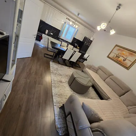 Spacious House With A Big Garden And Fire Pit *